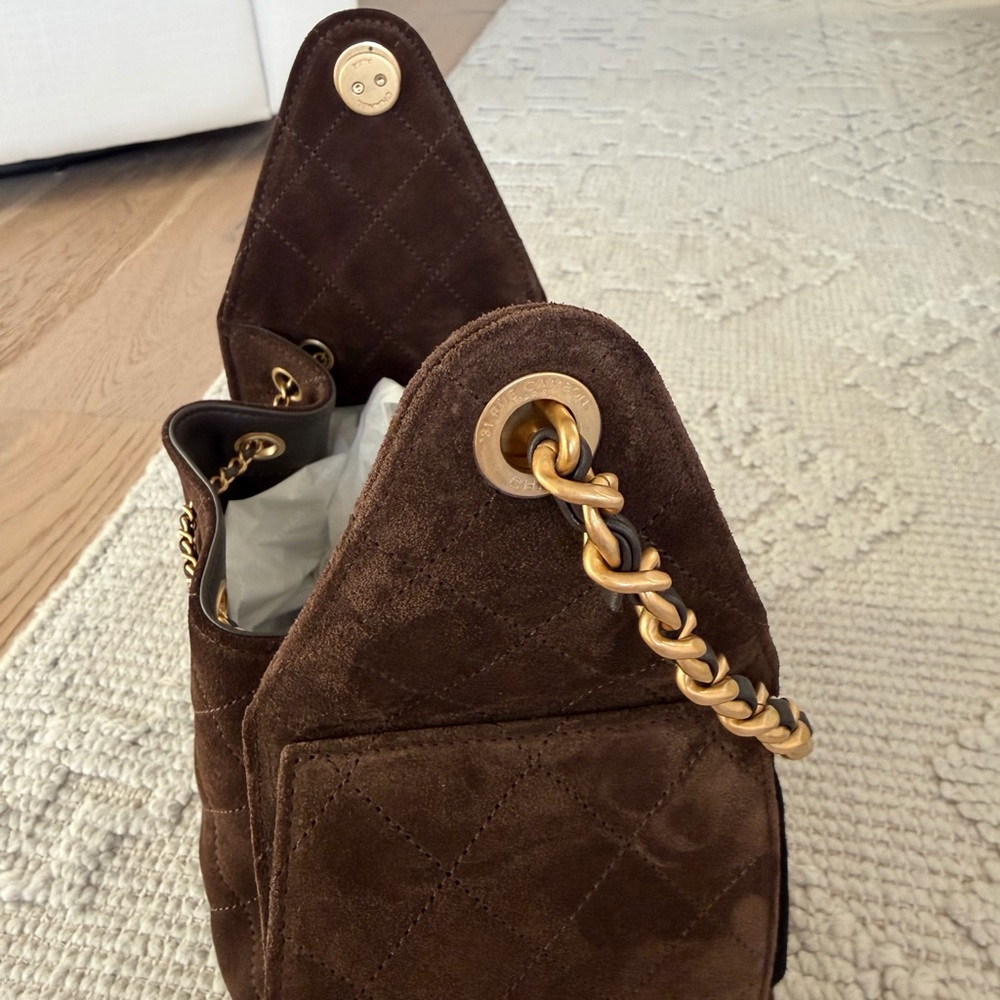 New CHANEL 25 Brown Suede Small
Hobo Tote - Picture 9 of 12